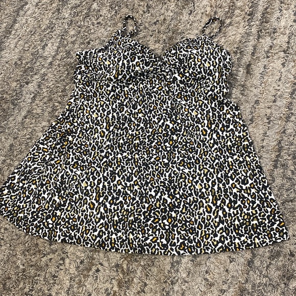 NWT Swimsuits for All TIE FRONT UNDERWIRE SWIMDRESS new leopard print sz 22 - Picture 2 of 8